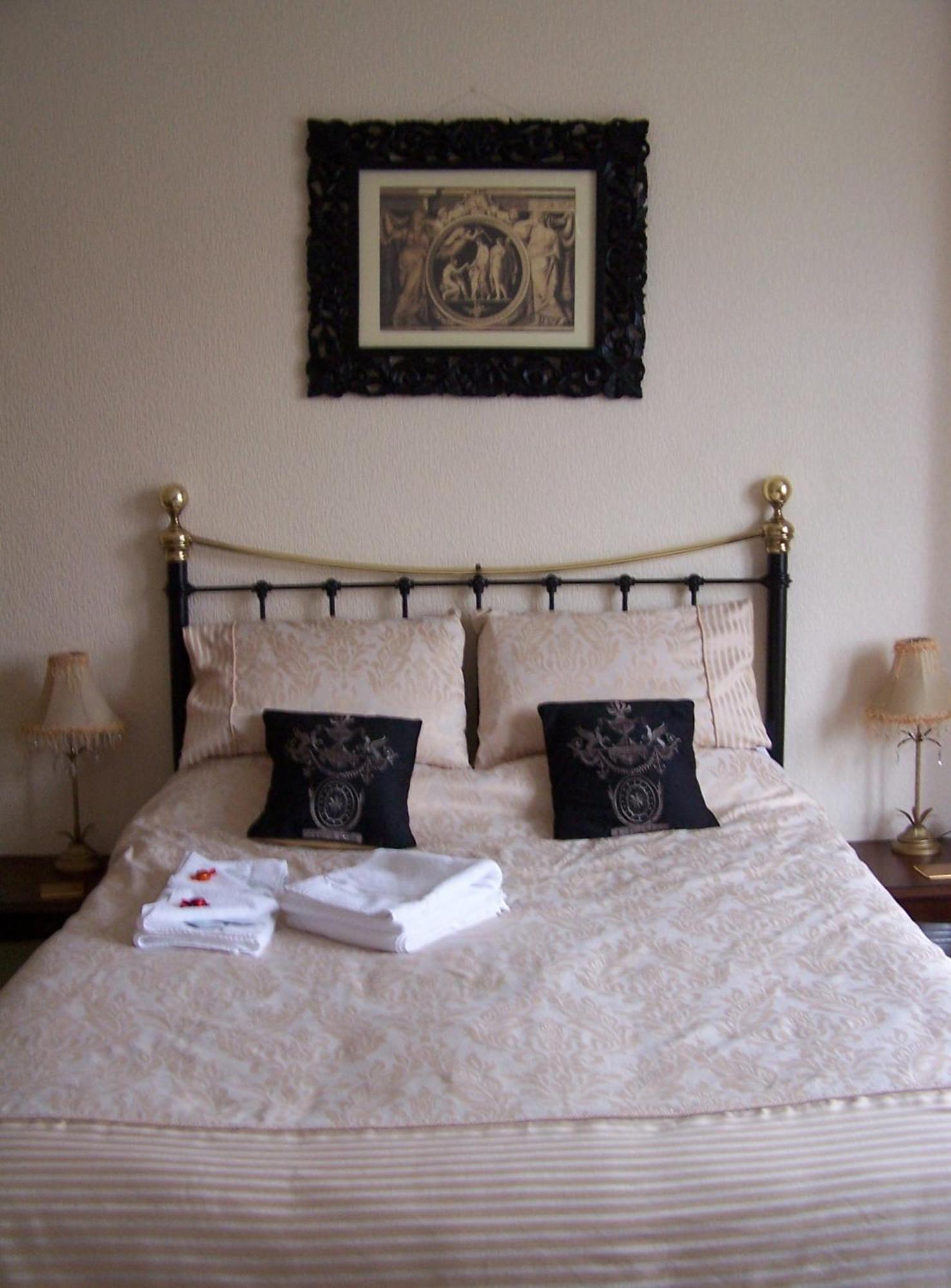 The Carmen Guesthouse (Adults Only) ランディドノー エクステリア 写真