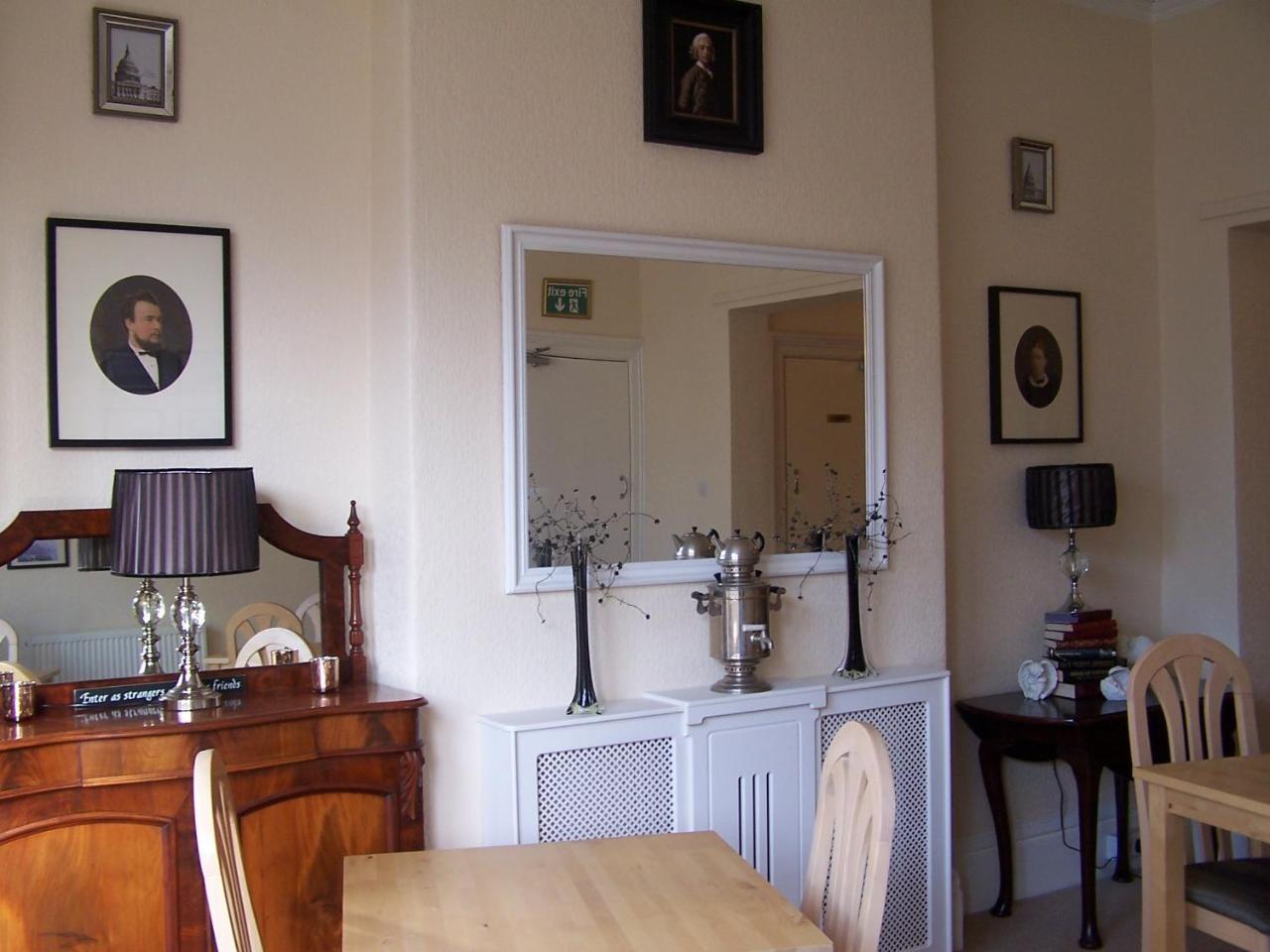 The Carmen Guesthouse (Adults Only) ランディドノー エクステリア 写真