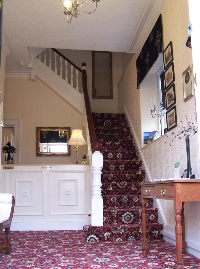The Carmen Guesthouse (Adults Only) ランディドノー エクステリア 写真
